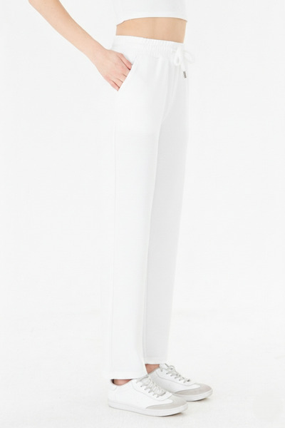 Sortie Collection Pantaloni ecru din țesătură modală, cu șireturi, cu potrivi...