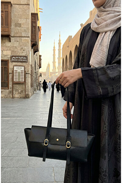 H&D COLLECTİON Γυναικεία τσάντα με λεπτομέρεια αγκράφας, μαύρη