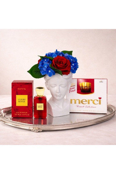 velve Pachet Vaza Adonis cu aranjament floral,ciocolata, Apa de Parfum Luxury...