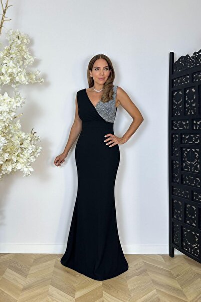 gesmoda G0111 Tek Yanı Sim ve Payet Detaylı Kruvaze Maksi Abiye Elbise Siyah