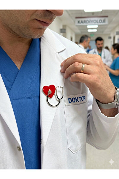 Neşeli Atölyem Doktor Hemşire Aksesuar Kırmızı Kalp Desen Steteskop Doktor Broş
