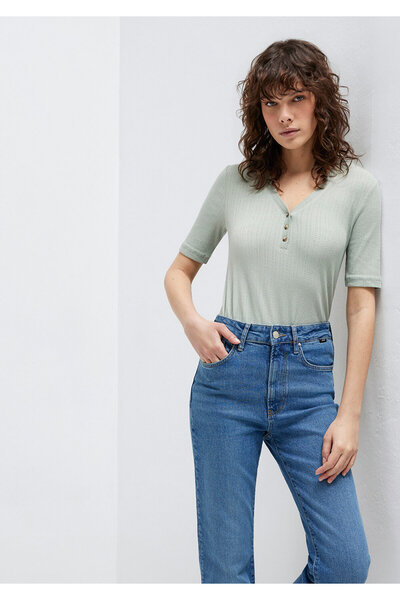 Mavi V-Neck Green Knitted T-Shirt Fitted / Bodycon Cut 1613761-70113