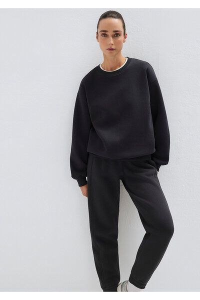 Mavi Schwarzes Basic-Sweatshirt mit Rundhalsausschnitt 1610198-900