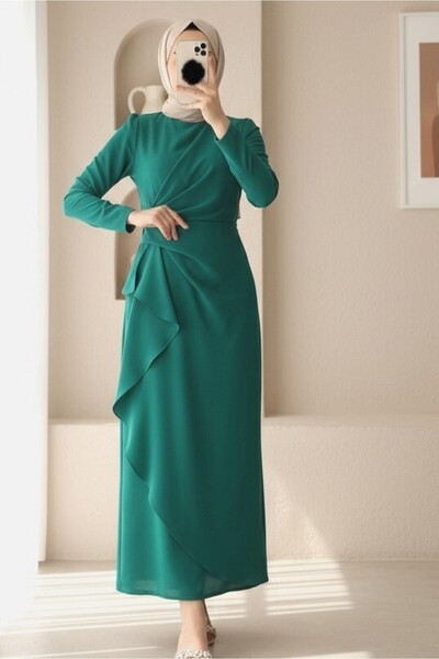 Modamorfo فستان كريب غير متماثل بتنورة أمامية من Allerli - زمرد