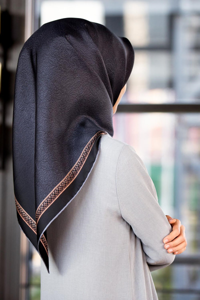 Vissona 57% Silk 43% Viscose Twill Baroque Patterned Black Color 90X90 Scarf ...