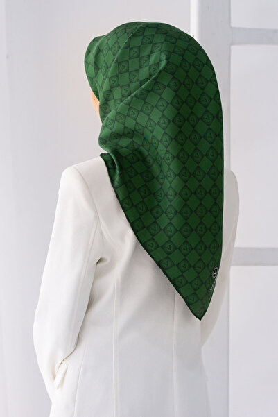 Vissona 57% MĂTASE 43% VISCOSĂ Twill Mătase cu model monogramă Culoare verde ...