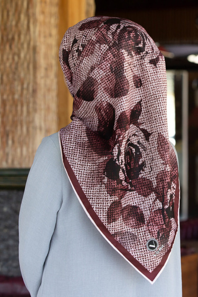 VİOLLA Twill Gül Desenli Pembe Renkli 90x90 Eşarp (İpek İçermez) Kenar Dikiş ...