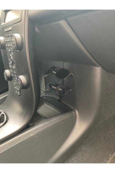 Model3d Volvo C30 Gözlük tutucu