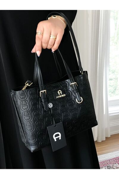 GENERAL Stylish women's handbag with an attractive, modern design