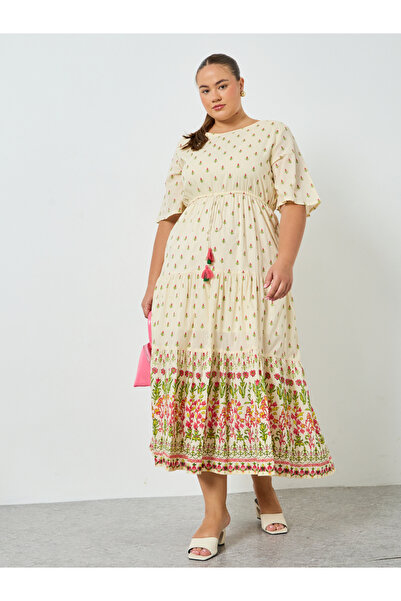 Styli Plus Size Cream Floral Maxi Dress
