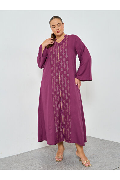Amirah By Styli Plus Size Burgundy Embellished A-Line Jalabiya