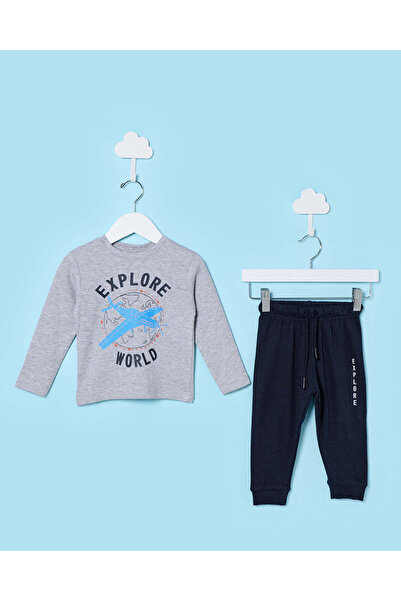 REDTAG طقم بيجاما بأكمام طويلة للأولاد الرضع، لون رمادي فاتح