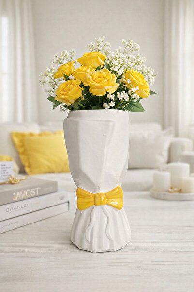 SZN HOME DESİGN SZN – Moderna vaza sa žutom leptir mašnom