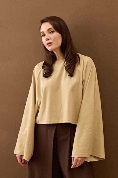 Ceylan Otantik Beige Single Jersey Bat Sleeve Crop Top