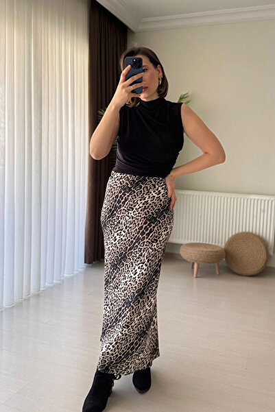 Kubos Moda Long Satin Leopard Skirt with Elastic Waist