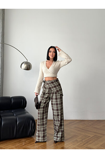 Eztila بنطلون بيرش موديل بخصر مرتفع وتفاصيل وشاح منقوش على الخصر