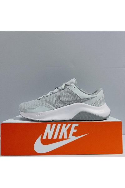 Nike W LEGEND ESSENTIAL 3