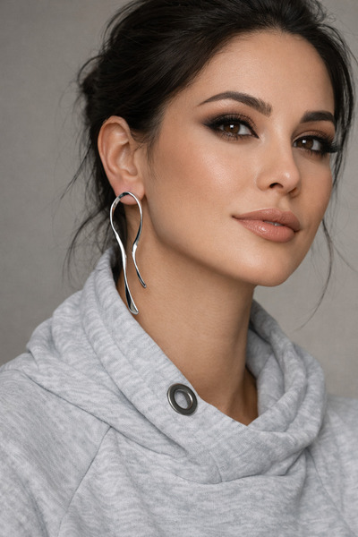 modamira أقراط فضية اللون أنيقة وراقية - الطول: 7.7 سم - العرض: 2.5 سم