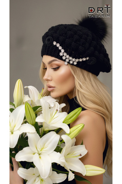 drt tasarım Black French Painter Beret with Shiny Stone Brooch and Pompom