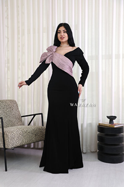 Warazan Elegant, long, flowing evening dress with a fitted bodice and a bow a...