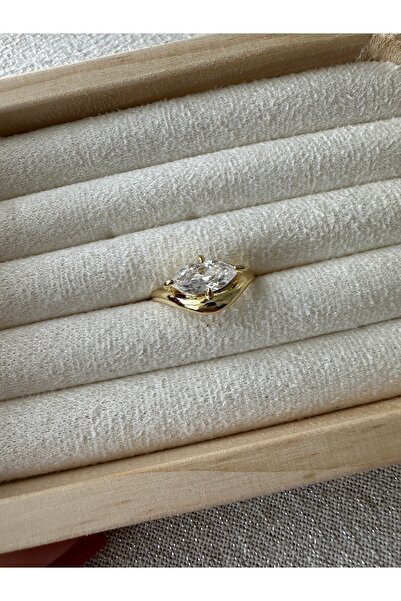 ringbox Special Series - Gold Marquise Ring
