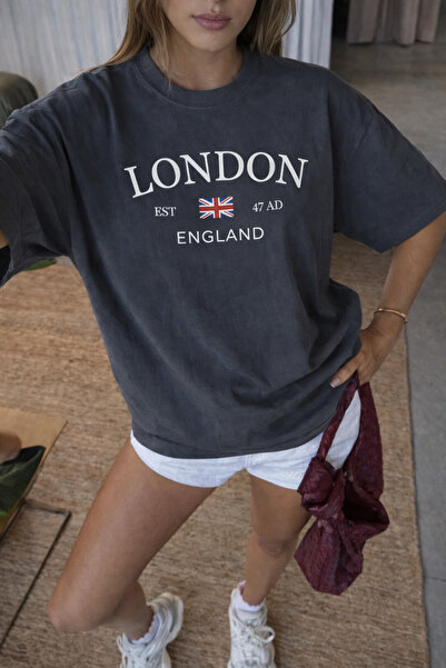 DEZZİİ Smoked London Printed Oversize Tshirt