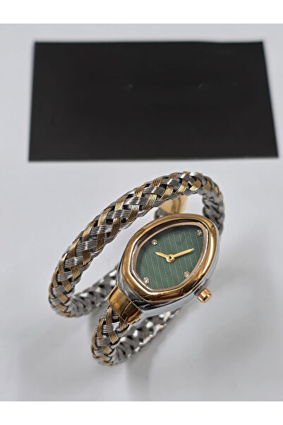 GENERAL A watch with a balanced design that blends elegance and luxury