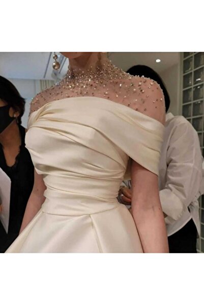 lavera fashlon Lavera ~ A luxurious pearl-studded occasion dress with an eleg...