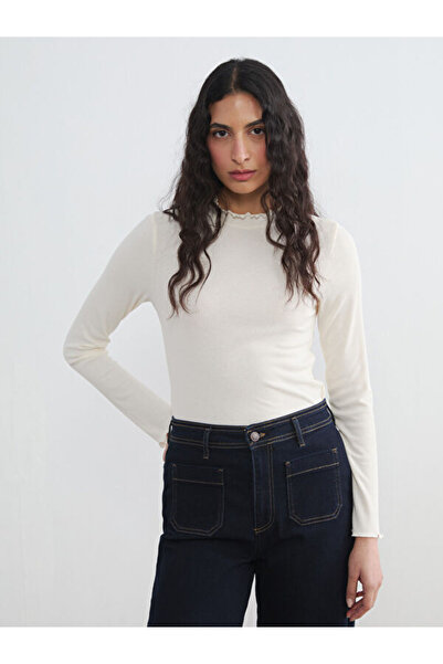 LC Waikiki Rmz Gi̇yi̇m Farkliyla Ruffled Judge Roba Collar Women's Bodysuit