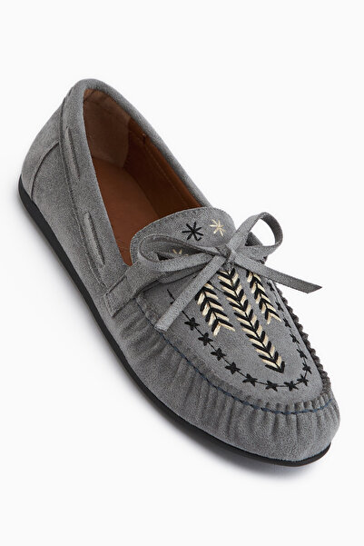 Limoya Darya Gray Suede Embroidered Moccasin Shoes Women's Loafer