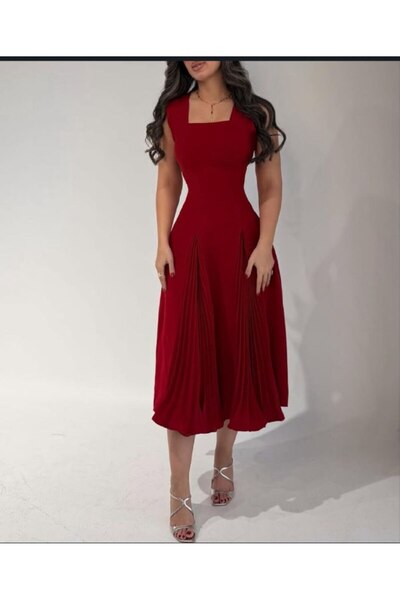 alweshah alahmar Red midi dress with a defined waist