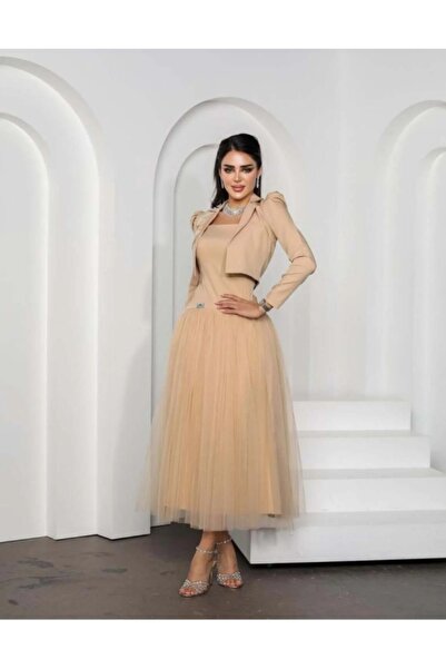 lavera fashlon Lavera ~ Elegant and striking evening dress, a soft and beauti...