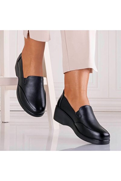 Clowse Women's Black Platform Shoes Made of Adamya -Leather, 39