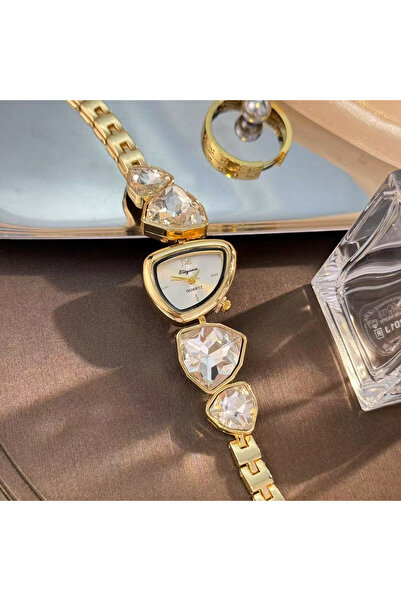 Choice4 لا يوجد لون أبيض ذهبي. تصميم جديد غير منتظم. ساعة مرصعة بالألماس الكب...