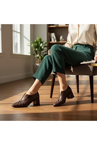 NE&VE SHOES Καφέ Δερμάτινα Γυναικεία Παπούτσια με Χοντρό Τακούνι και Λεπτομέρ...