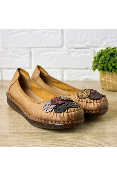 Matstar Women's Genuine Leather Ballet Flats with Floral Decoration, Casual S...