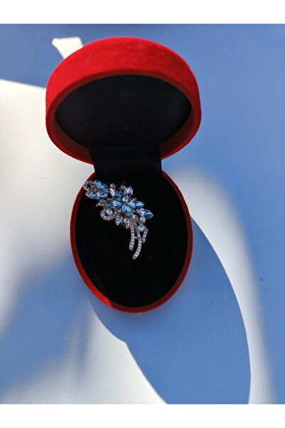 Nu Bracelet and brooch set