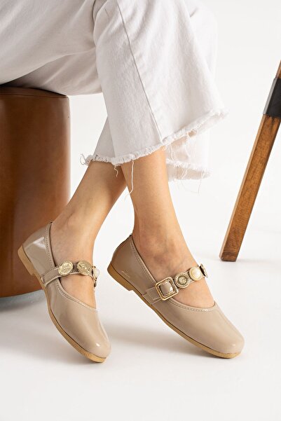 SWORD Casual Flats - Casual Flats Shoes with Pearl and Seal Accessory Band - ...