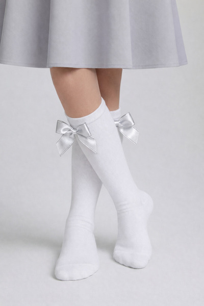 Cenanın Dolabı Kız Çocuk Dikişsiz Diz Altı Uzun Çorap Simli Saten Kurdeleli Ş...