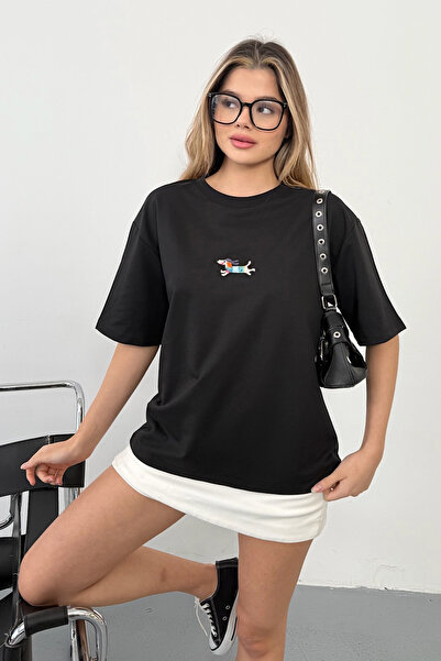 GİYSA Γυναικείο T-Shirt με λαιμόκοψη ποδηλάτου και κέντημα σκύλου 2Ιπ - Μαύρο...