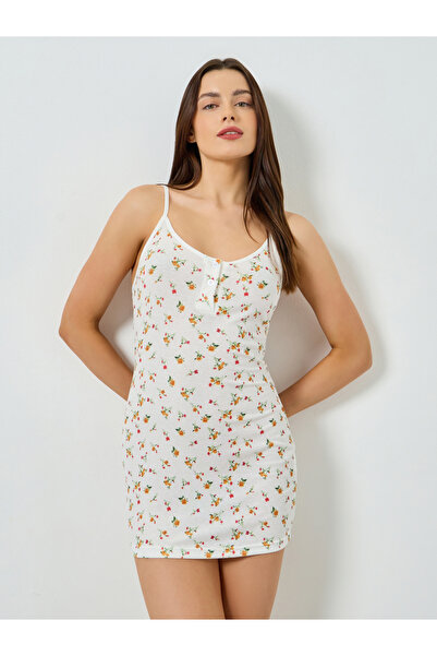 Styli Floral Print Fitted Slip with Henley Neck