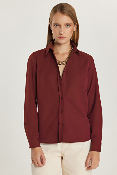 Tudors Women's slim fit long sleeve cotton bodycon textured burgundy basic shirt