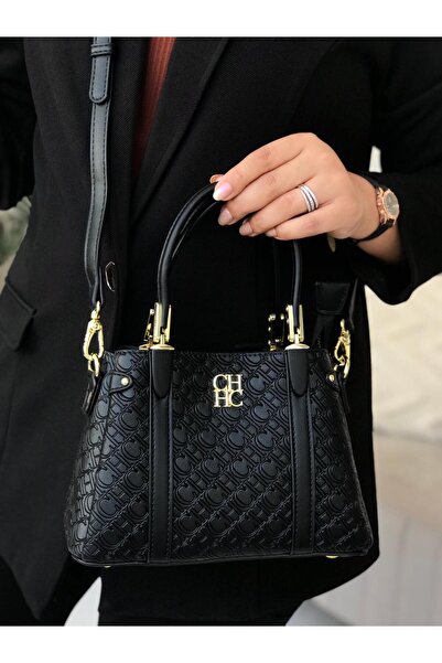 GENERAL A stylish Clutch Bag with a modern and luxurious design.