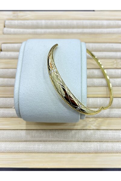LUMI TAKI-SAAT Xpng Zircon Stone Cuff Bracelet