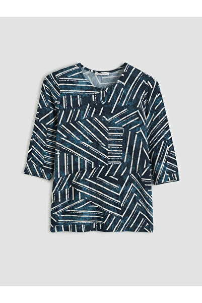 LC Waikiki بلوزة مطرزة بياقة روبا من UZG STORE للنساء الأنيقات