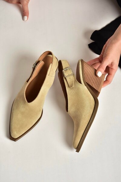 Fox Shoes U654304102 حذاء بكعب غربي من الجلد الطبيعي باللون البيج