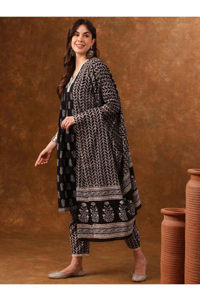 MYSMAR Black Viscose Fancy Kurti With Bottom Dupatta - VRN1018 | Black