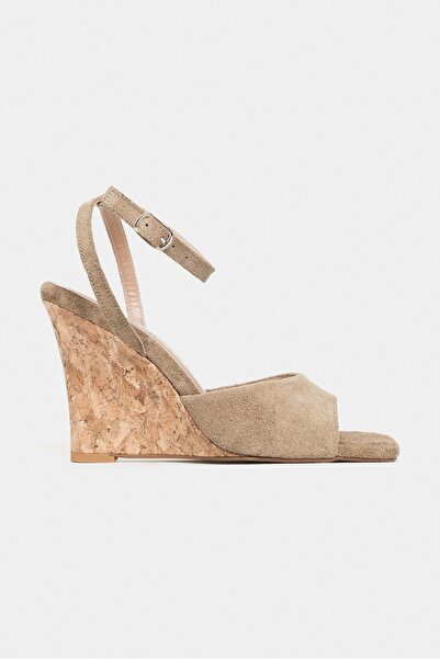 NİŞANTAŞI SHOES Luby Rome Bej Genuine piele întoarsă Feta pentru femei, cu le...