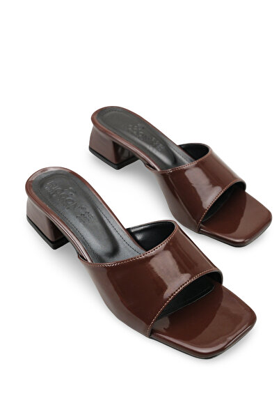 Riccon Γυναικείες παντόφλες με τακούνι 0012203 Καφέ λουστρίνι