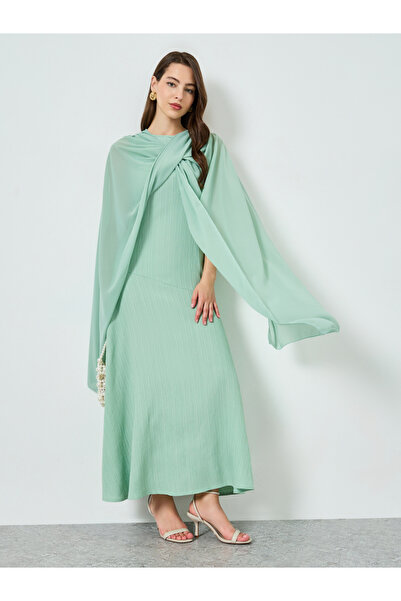 Styli Green Textured Shawl Maxi Dress